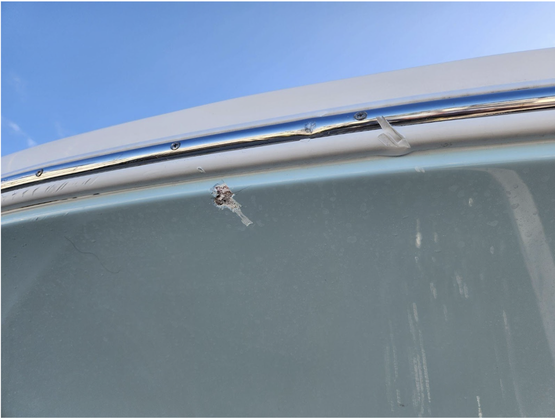 Gouges and chips in the boat hull’s gelcoat